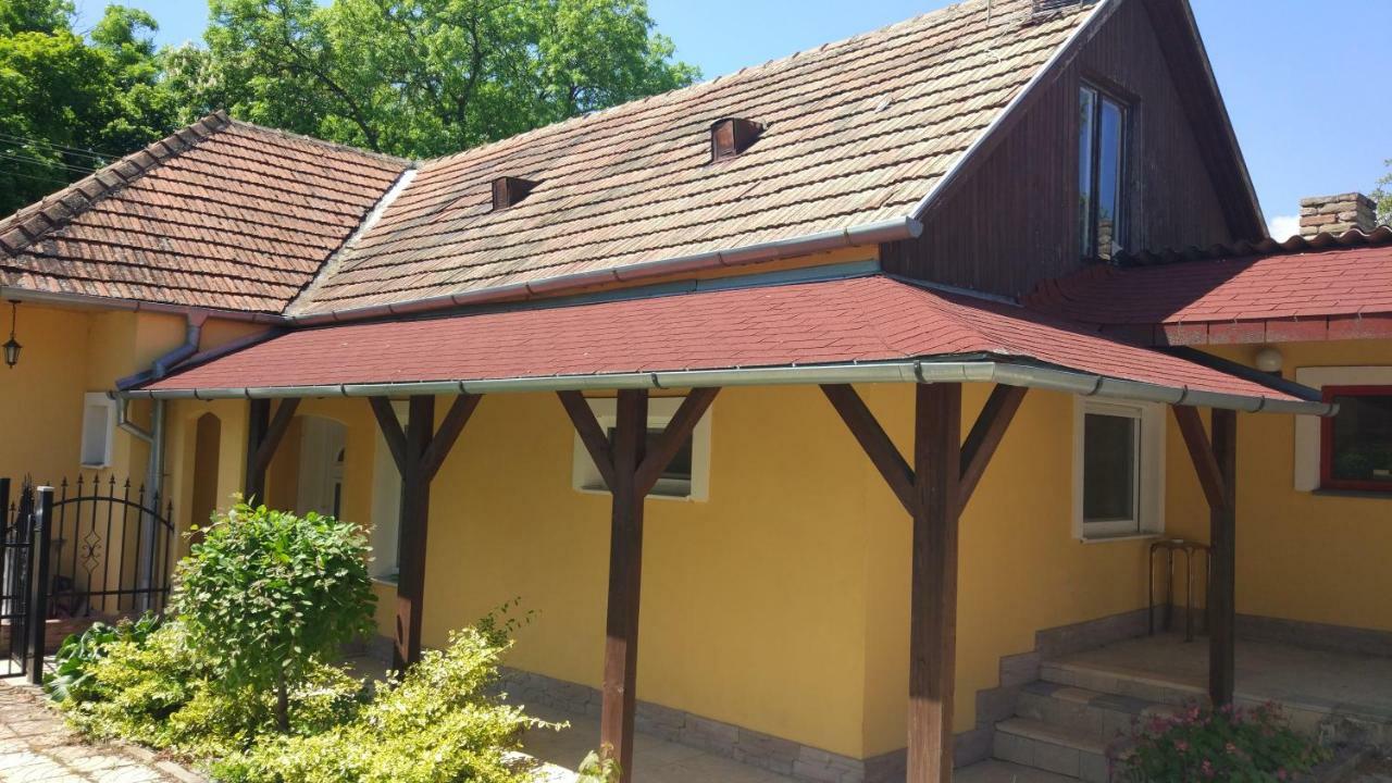 Holiday Home Mia Béla Kültér fotó