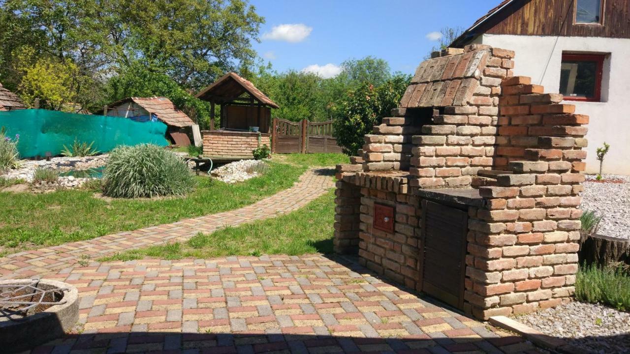 Holiday Home Mia Béla Kültér fotó